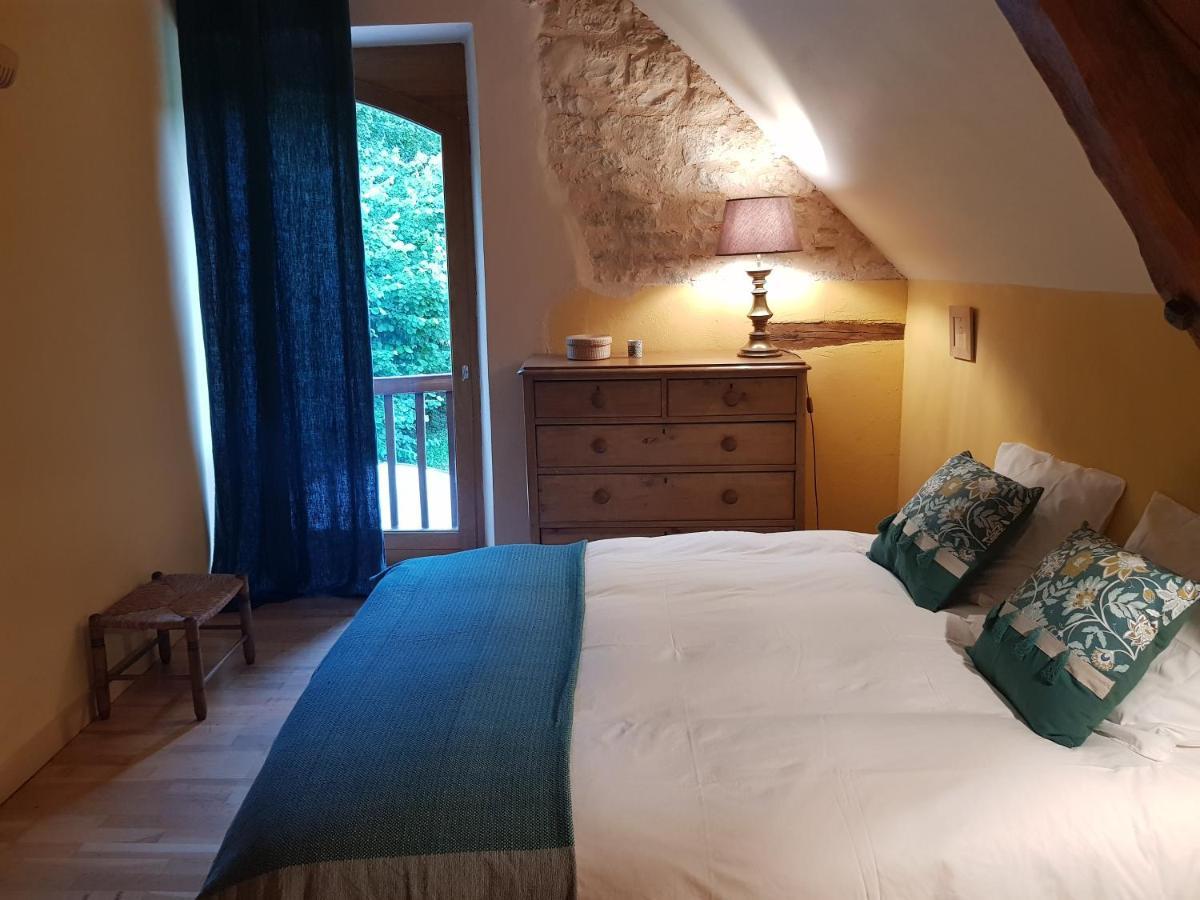 Bed and Breakfast Le Moulin De Jules Et Akasha Murat Esterno foto