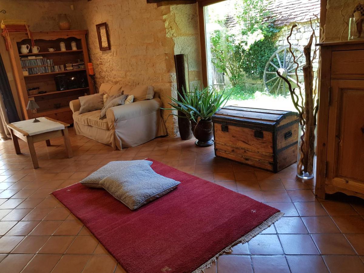 Bed and Breakfast Le Moulin De Jules Et Akasha Murat Esterno foto